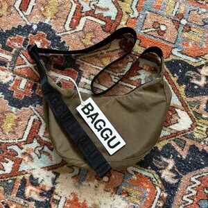 BAGGU Small Nylon Crescent Bag